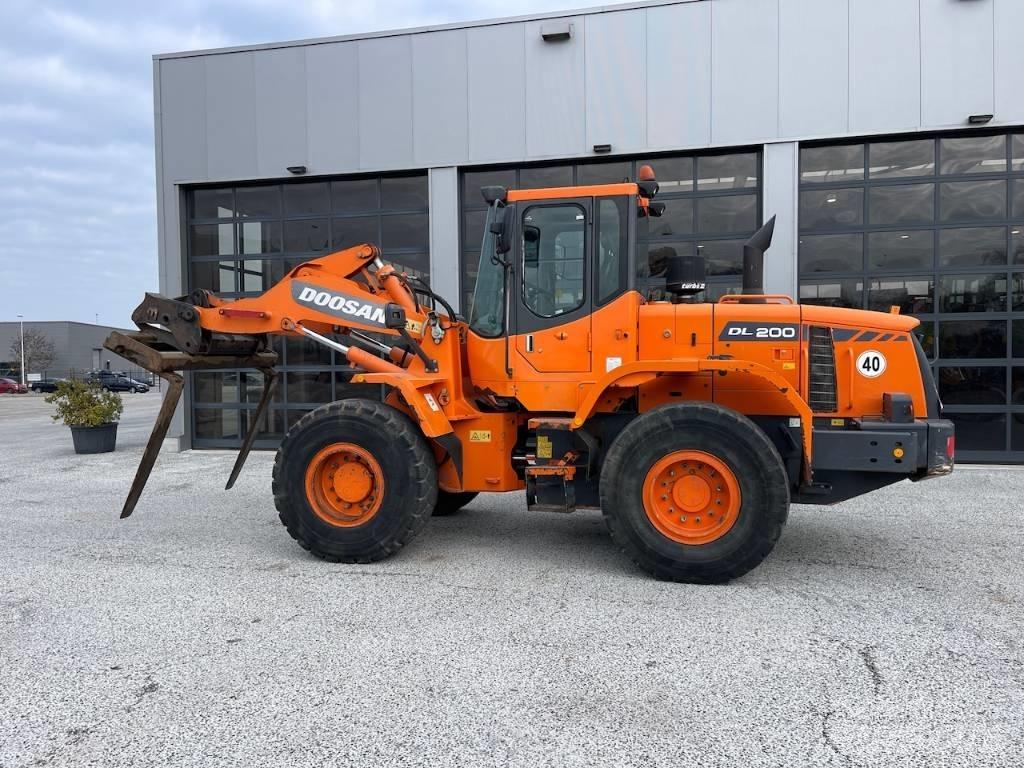 Doosan DL 200 Φορτωτές με λάστιχα (Τροχοφόροι)