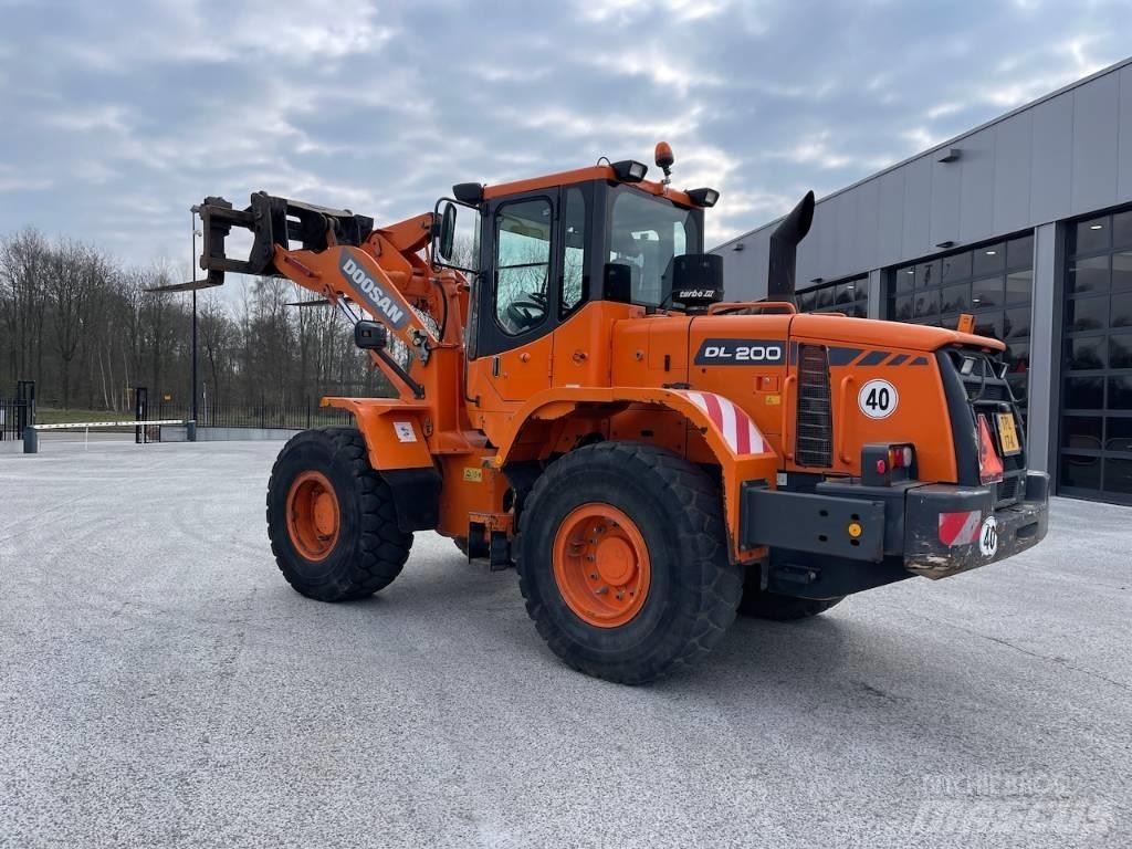 Doosan DL 200 Φορτωτές με λάστιχα (Τροχοφόροι)