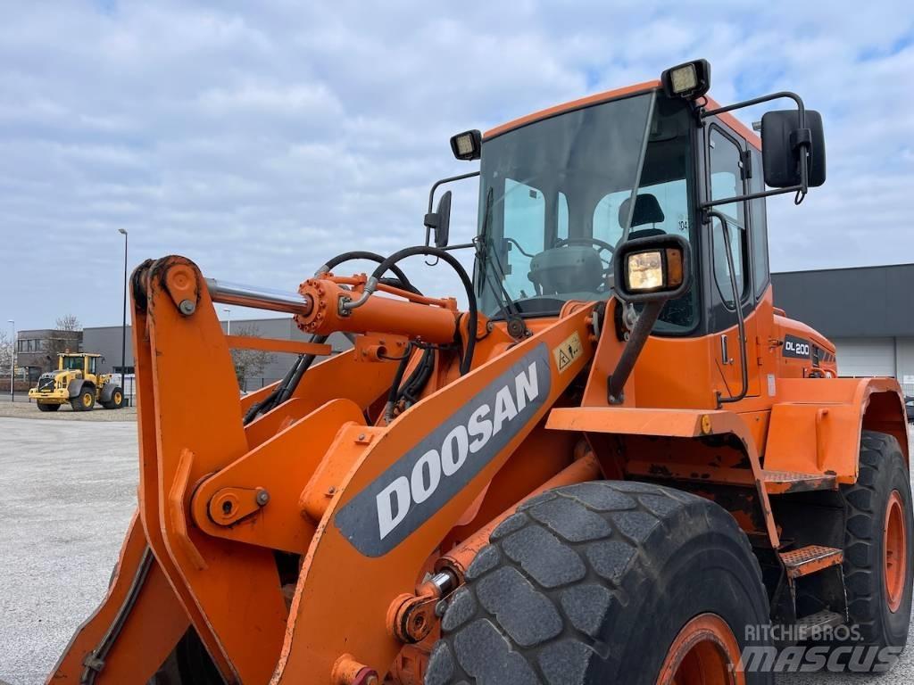 Doosan DL 200 Φορτωτές με λάστιχα (Τροχοφόροι)
