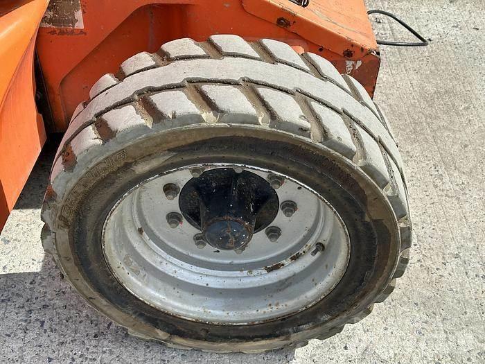 JLG E450 Ανυψωτήρες με αρθρωτό βραχίονα