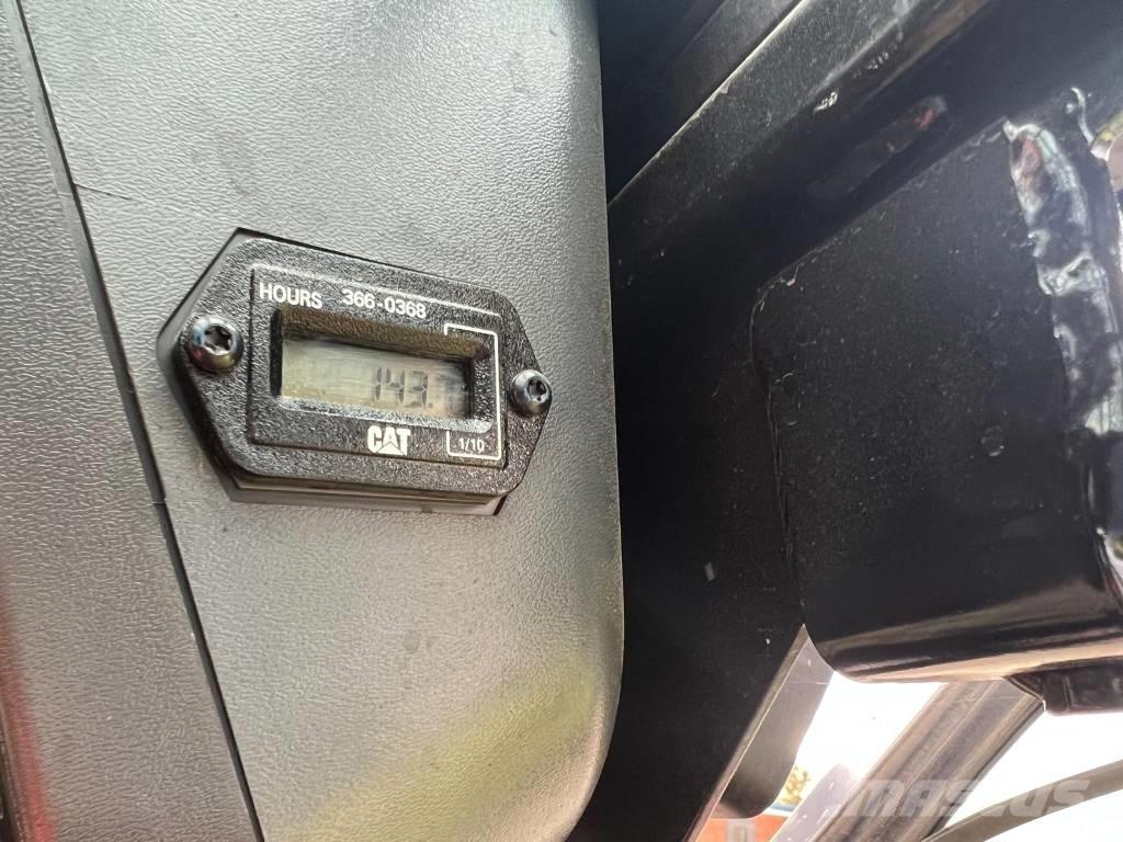 CAT 216 B 3 Φορτωτάκια