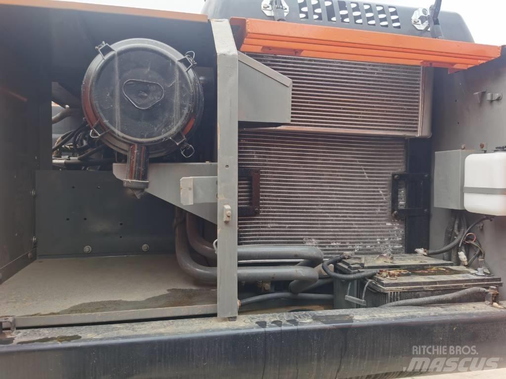 Hitachi ZX 200 Εκσκαφείς με ερπύστριες