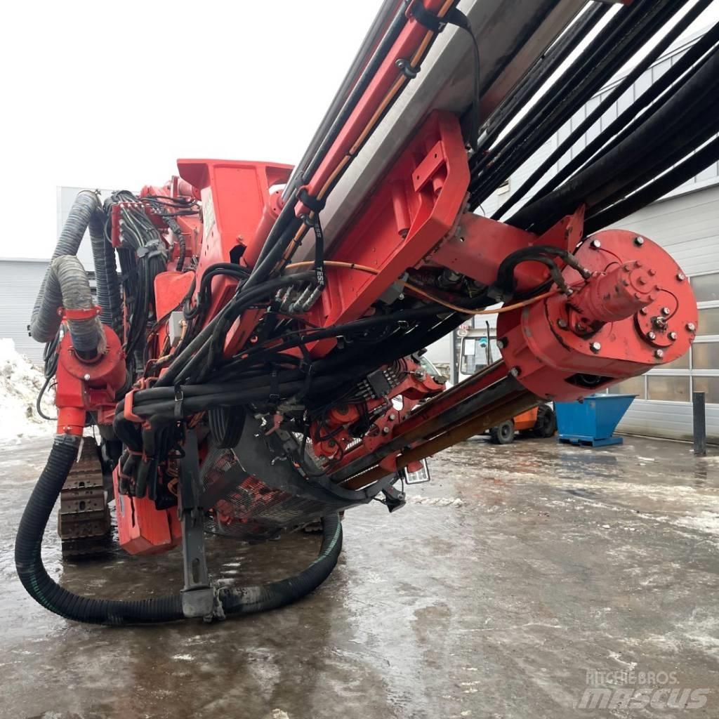Sandvik DX800i Εξοπλισμός επιφανειακών γεωτρήσεων