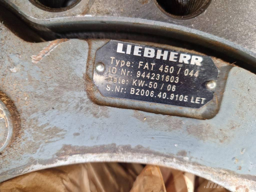 Liebherr R 954 LI Άξονες