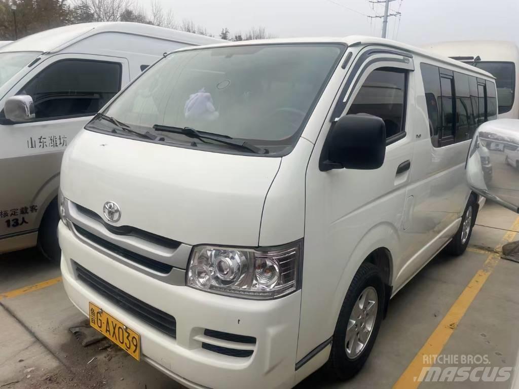 Toyota Hiace Υπεραστικά Λεωφορεία 