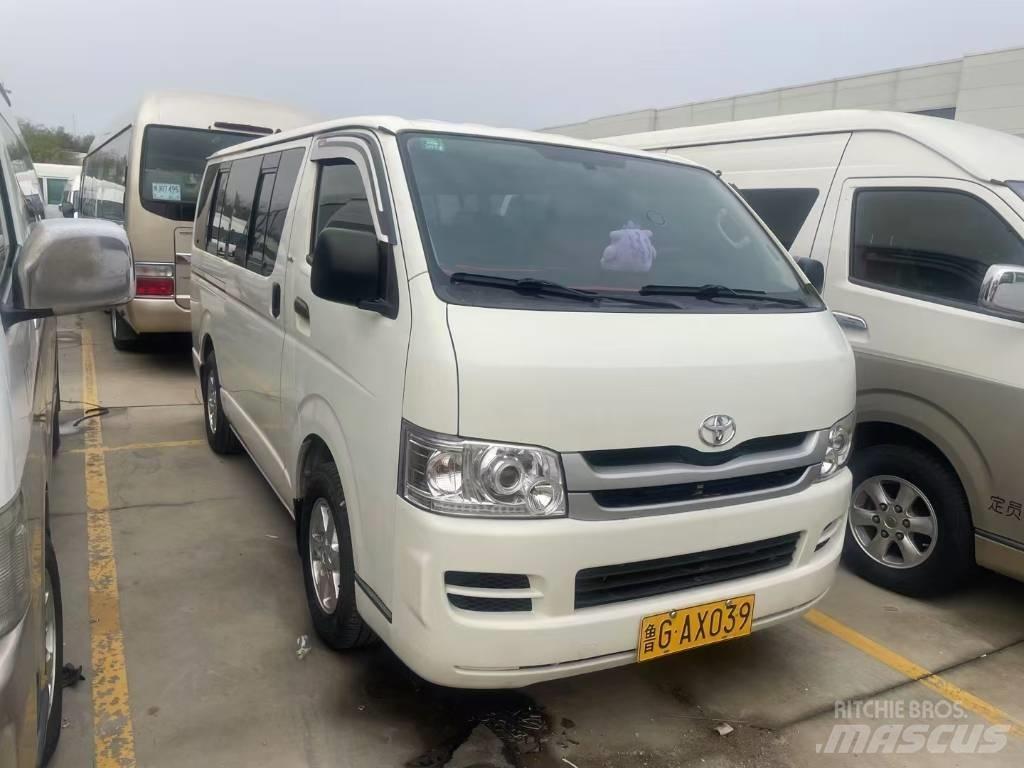 Toyota Hiace Υπεραστικά Λεωφορεία 
