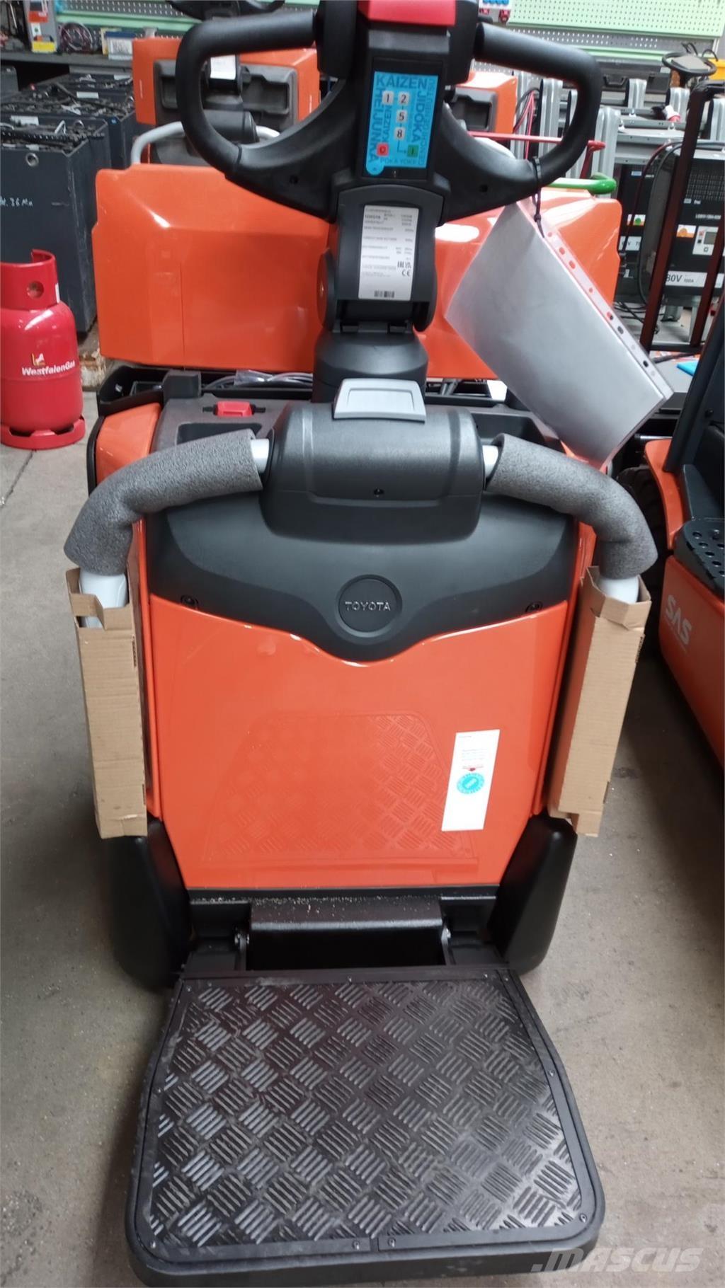 Toyota LPE200B Παλετοφόρα πεζού χειριστή με ιστό