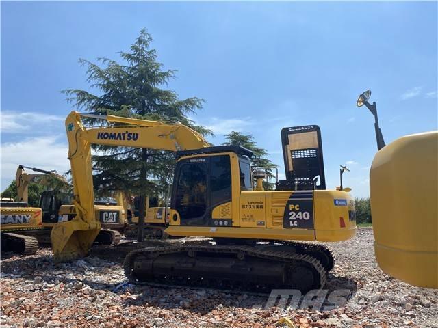 Komatsu PC 240-8 Εκσκαφείς με ερπύστριες