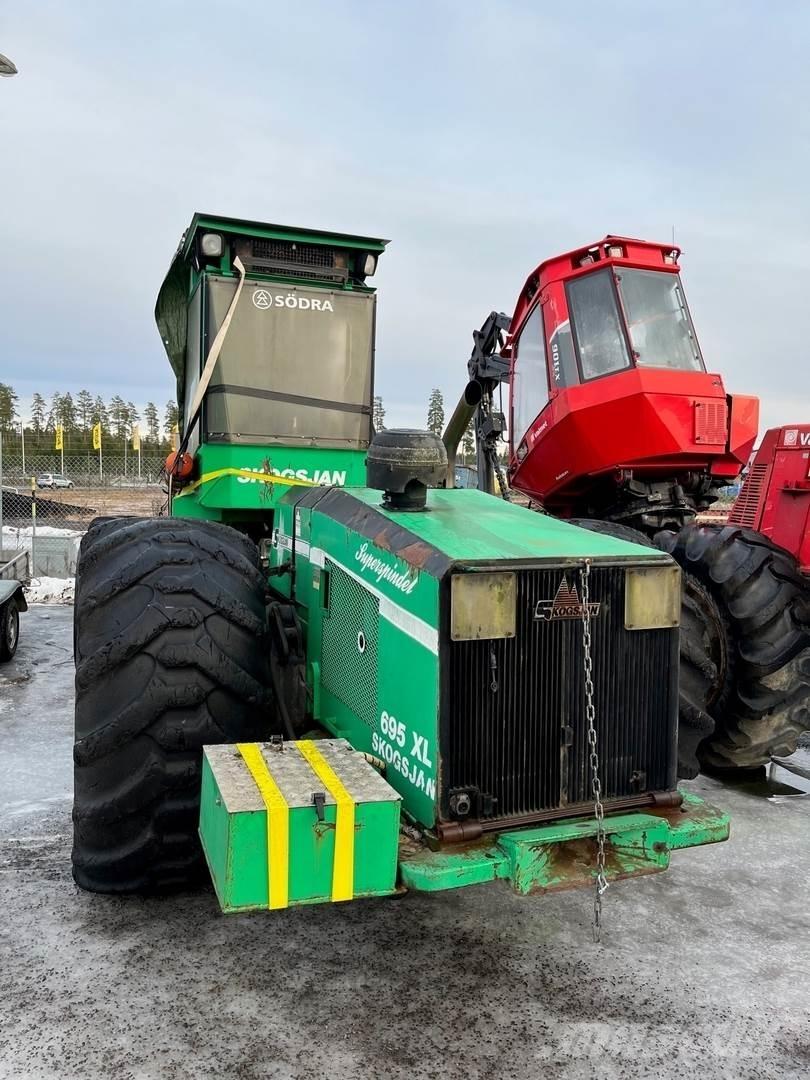 Skogsjan 695 XL Θεριζοαλωνιστικές μηχανές