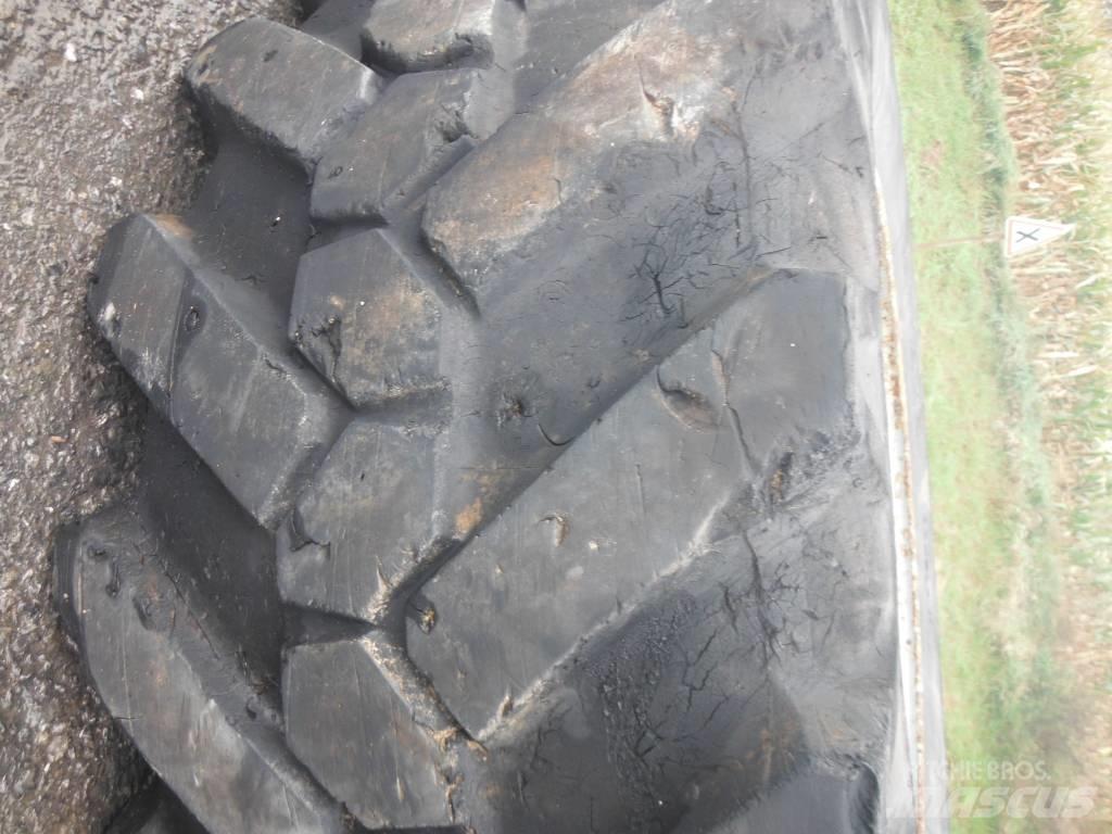 Michelin 15R22.5 Ελαστικά και ζάντες