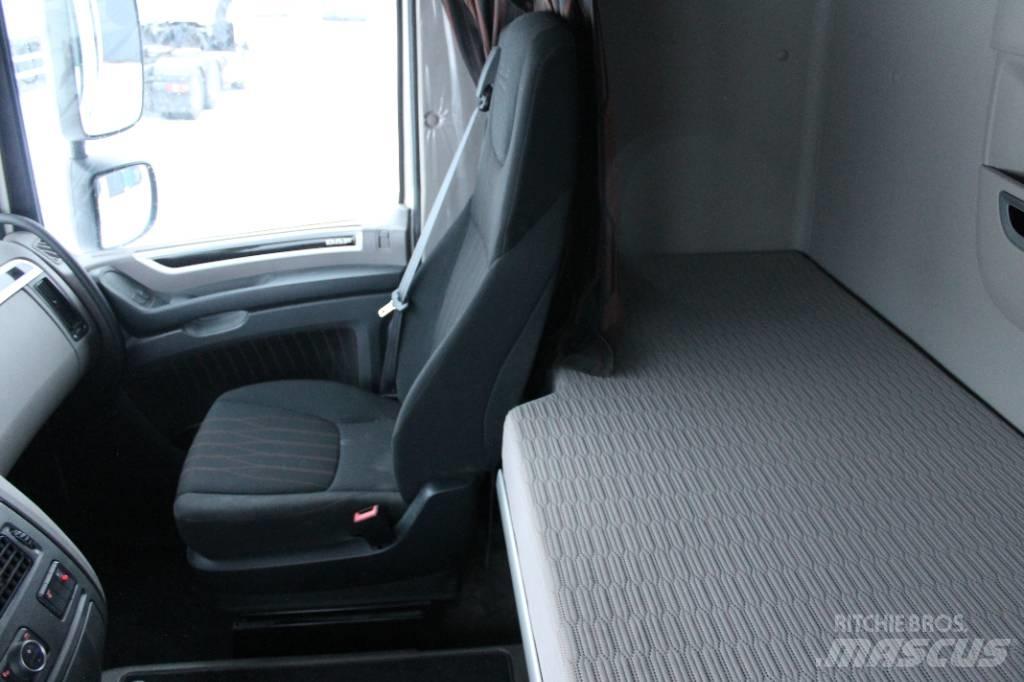 DAF XF530 6X4 FTT Τράκτορες