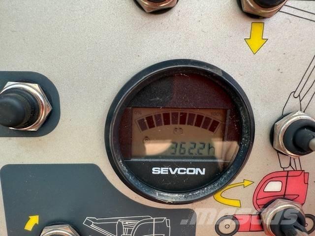 Manitou 170 AETJL Ανυψωτήρες με αρθρωτό βραχίονα