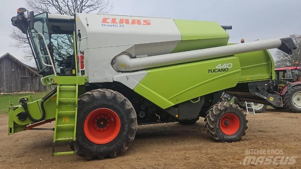 CLAAS Tucano 440 Θεριζοαλωνιστικές μηχανές