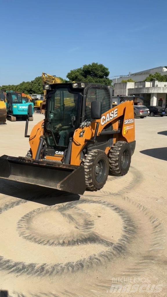 CASE SR 200 Φορτωτάκια