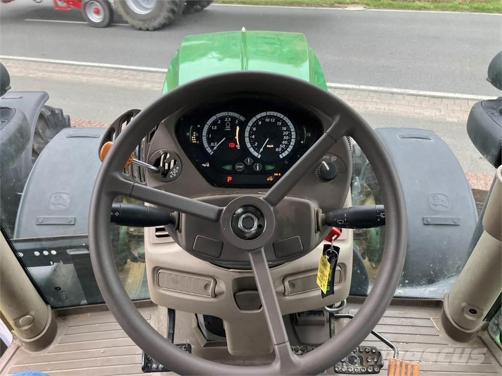 John Deere 6110R Τρακτέρ
