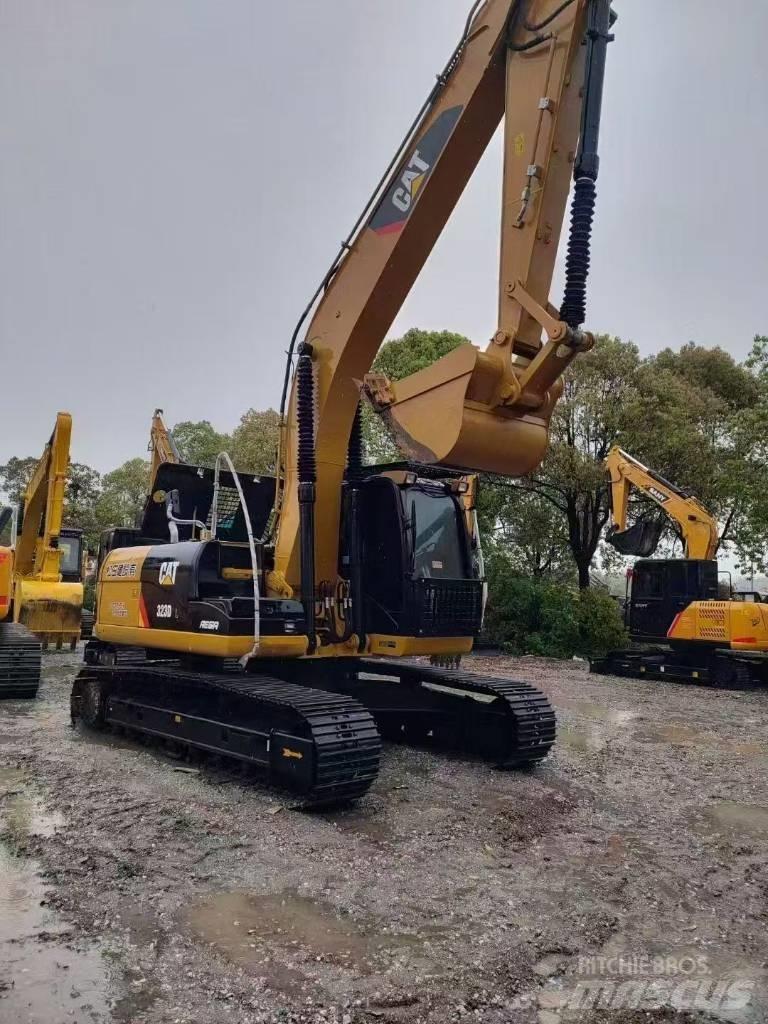 CAT 323D2 Εκσκαφείς με ερπύστριες