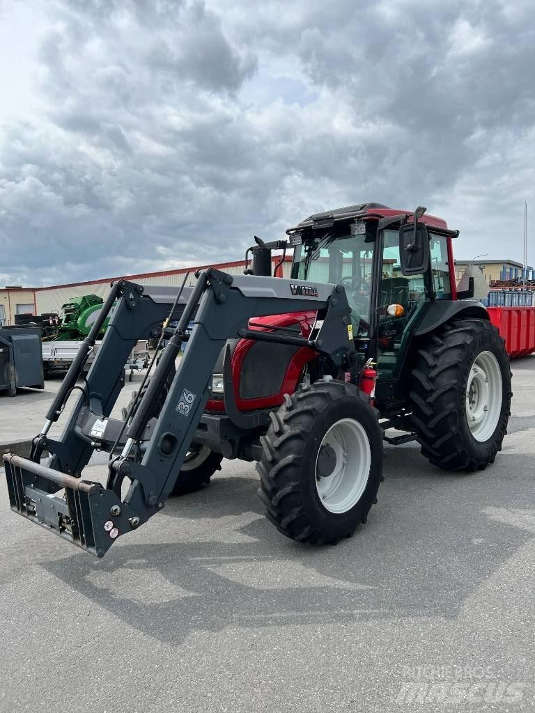 Valtra A 83 Τρακτέρ
