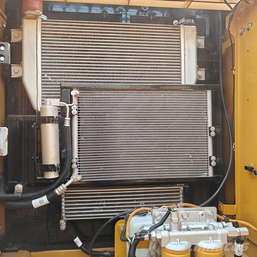 CAT 320D2L Εκσκαφείς με ερπύστριες