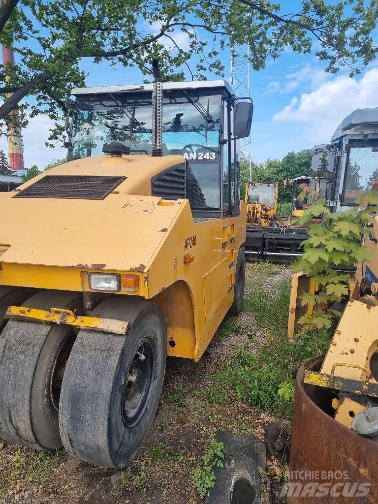 Ammann AP 240 Κύλινδροι με επίσωτρα με αέρα