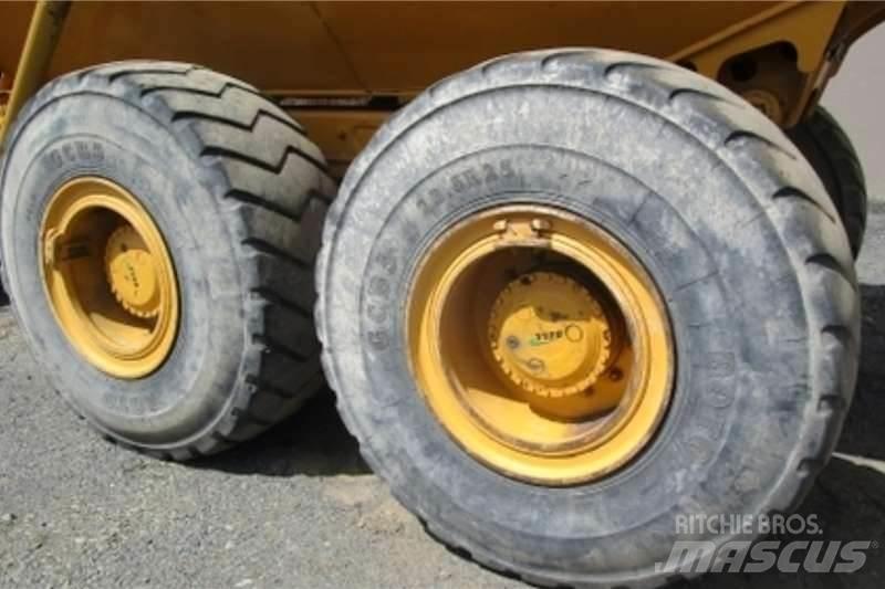 Bell B30D Σπαστό Dump Truck ADT