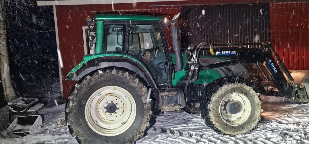 Valtra T182 Τρακτέρ