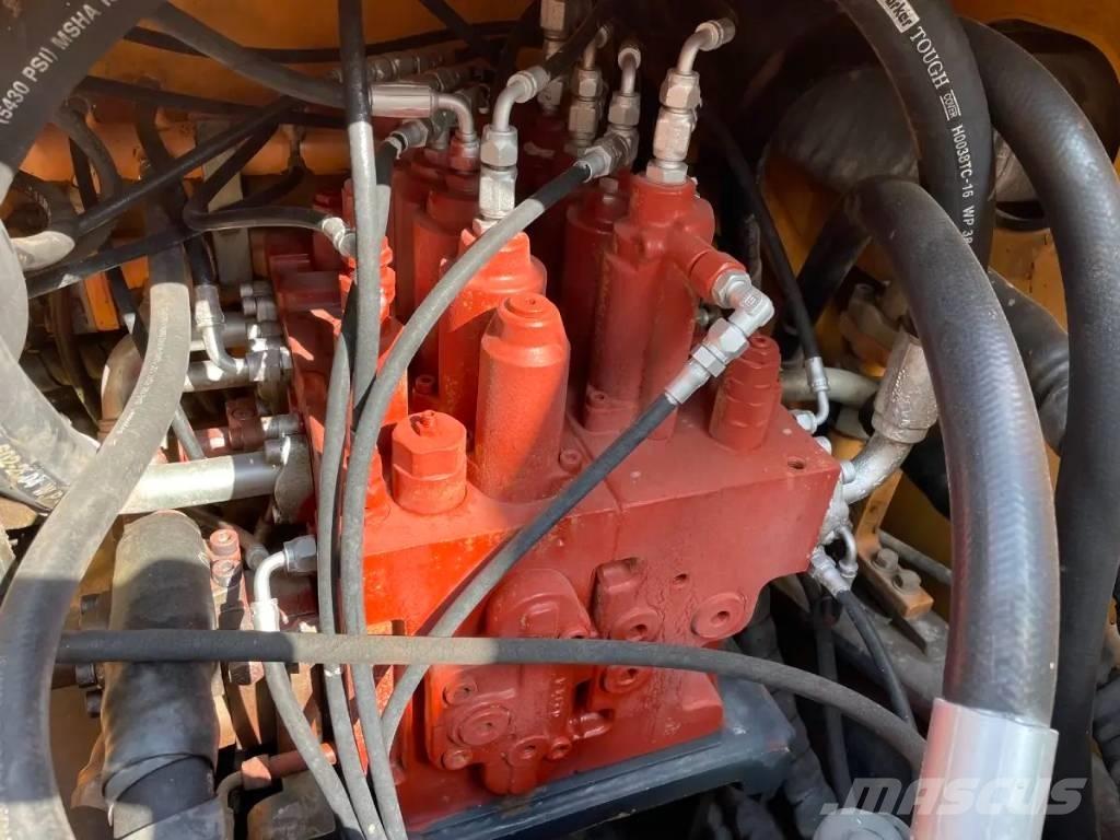 Hyundai R210W-9 Εκσκαφείς με τροχούς - λάστιχα