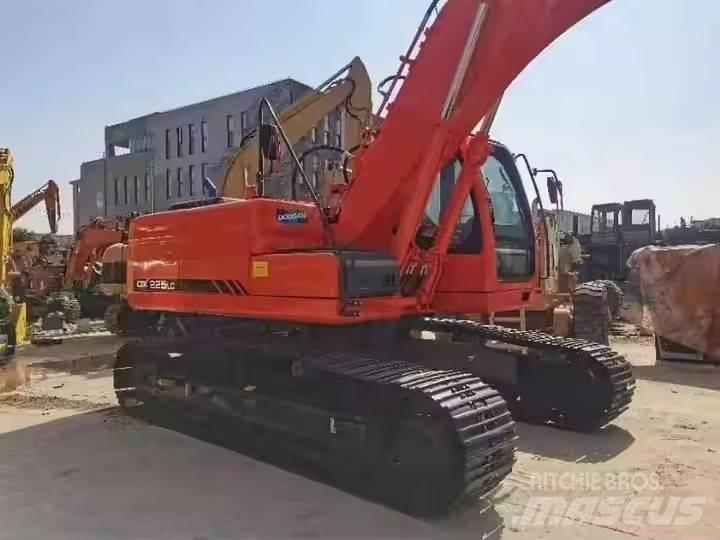 Doosan DX225LC Εκσκαφείς με ερπύστριες