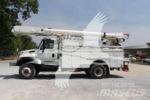 Altec AM855 Εναέριες πλατφόρμες τοποθετημένες σε φορτηγό