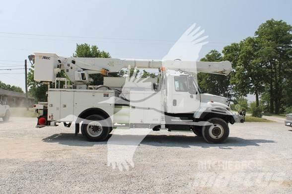 Altec AM855 Εναέριες πλατφόρμες τοποθετημένες σε φορτηγό