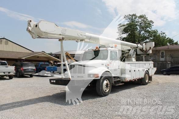Altec AM900 Εναέριες πλατφόρμες τοποθετημένες σε φορτηγό