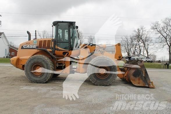 CASE 821E Φορτωτές με λάστιχα (Τροχοφόροι)