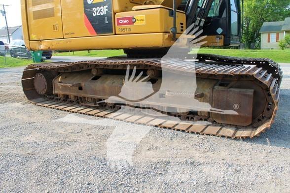 CAT 323FL Εκσκαφείς με ερπύστριες