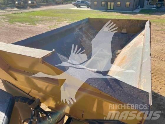 CAT 725C2 Σπαστό Dump Truck ADT