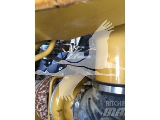 CAT 775F Σπαστό Dump Truck ADT