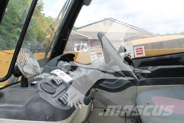 CAT TH407C Τηλεσκοπικοί ανυψωτές