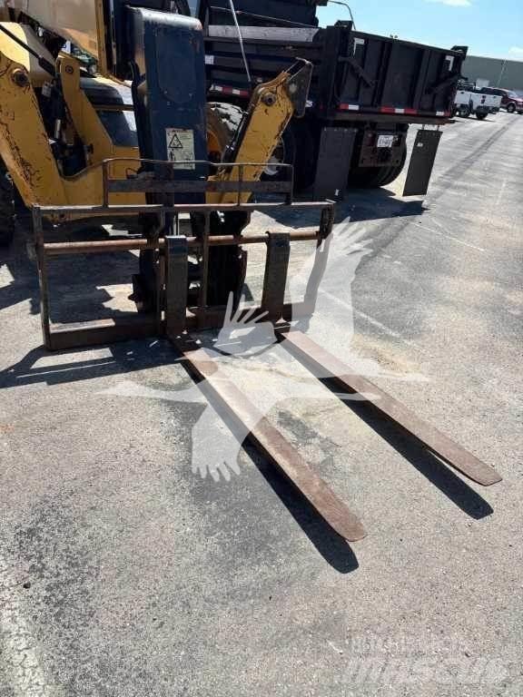 CAT TL943D Τηλεσκοπικοί ανυψωτές