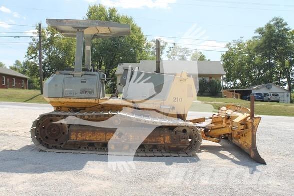 Komatsu D41P-6 Μπουλντόζες με ερπύστριες