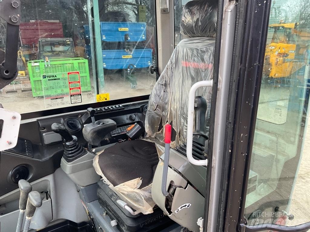 Takeuchi TB 230 Εκσκαφάκι (διαβολάκι) < 7t
