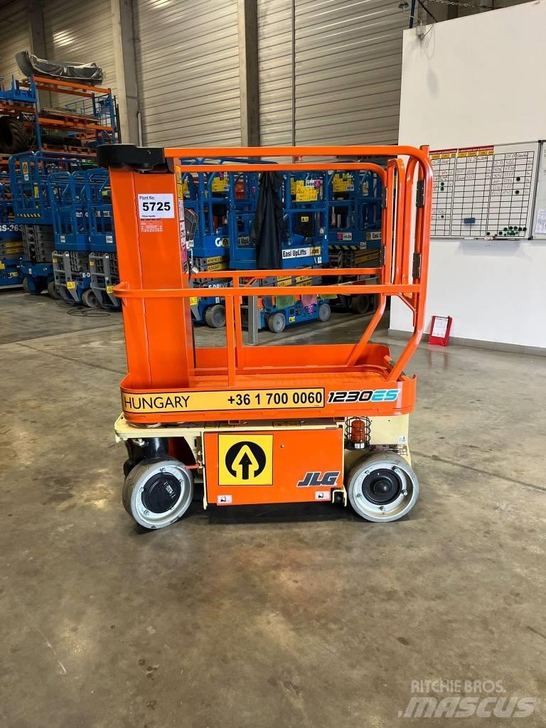 JLG 1230 ES Ανυψωτήρες με κατακόρυφους πυλώνες