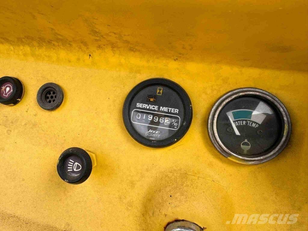 Komatsu D 21 P-5 Μπουλντόζες με ερπύστριες