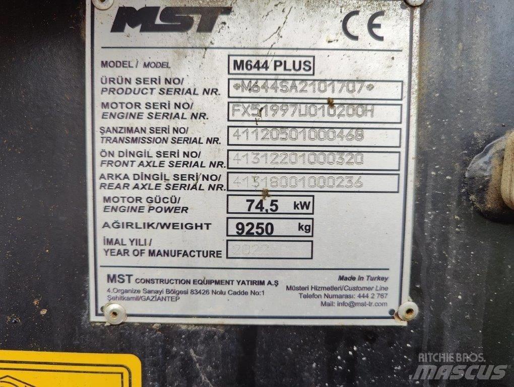 MST M644PLUS Εκσκαφείς Φορτωτές τύπου JCB