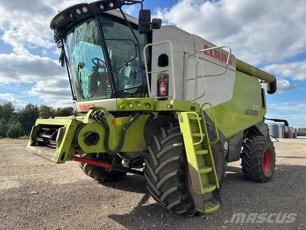CLAAS Lexion 670 Θεριζοαλωνιστικές μηχανές
