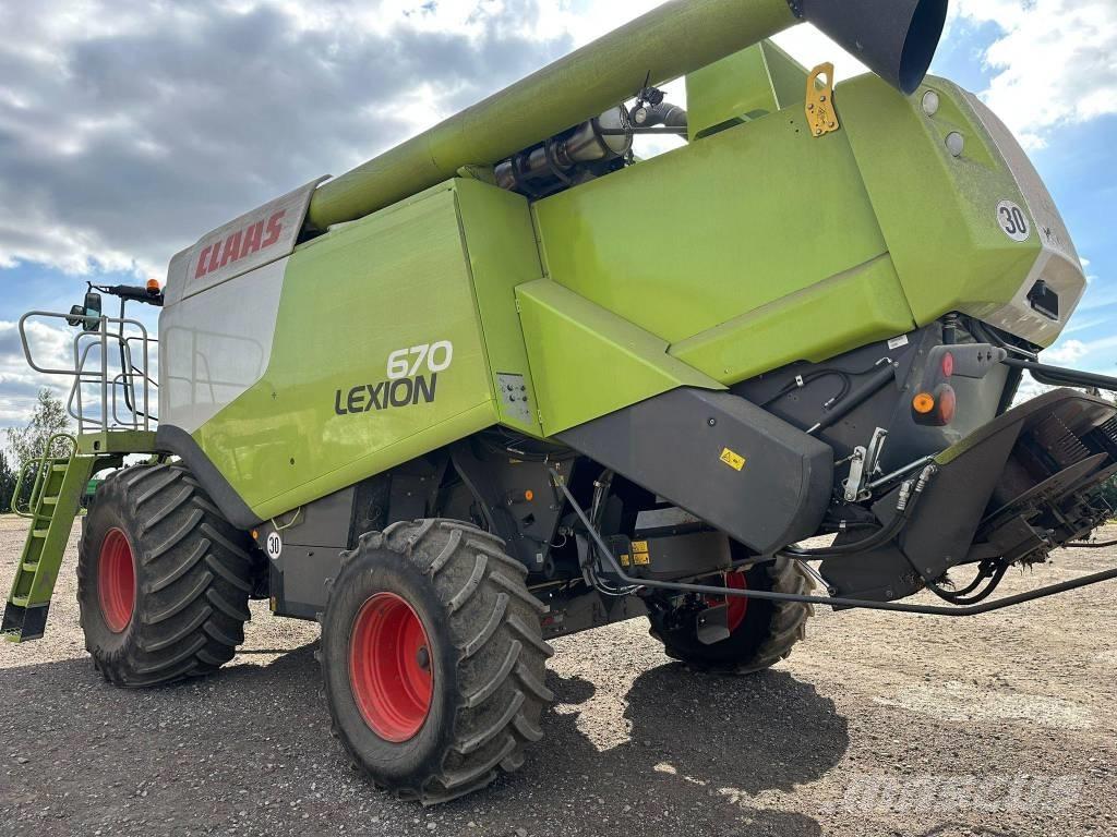 CLAAS Lexion 670 Θεριζοαλωνιστικές μηχανές