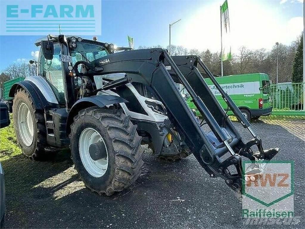 Valtra t215d Τρακτέρ