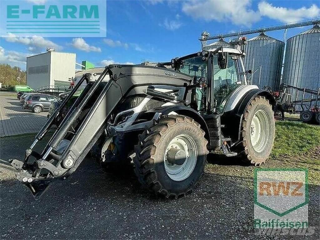 Valtra t215d Τρακτέρ