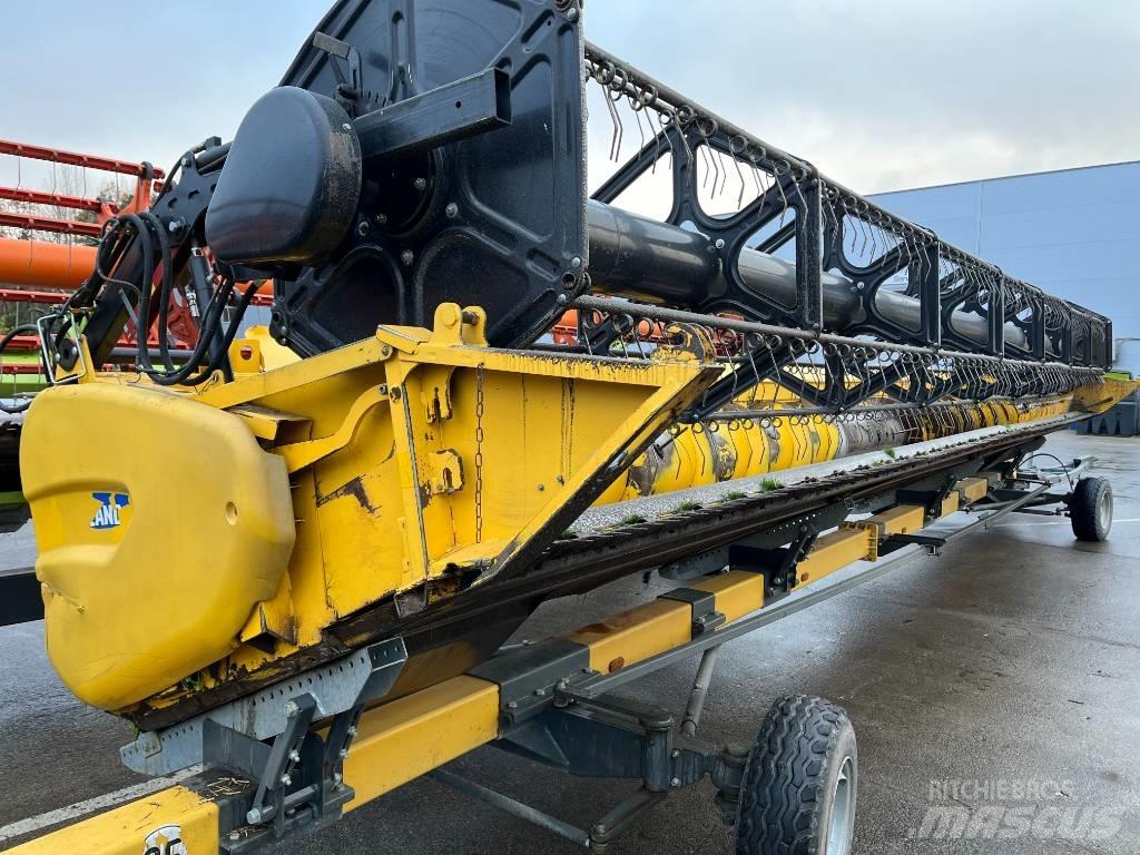 New Holland CR 9.90 Θεριζοαλωνιστικές μηχανές