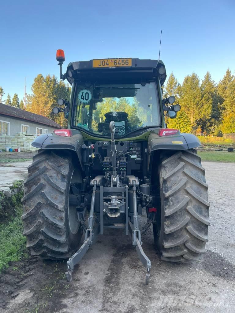 Valtra G 135 Τρακτέρ