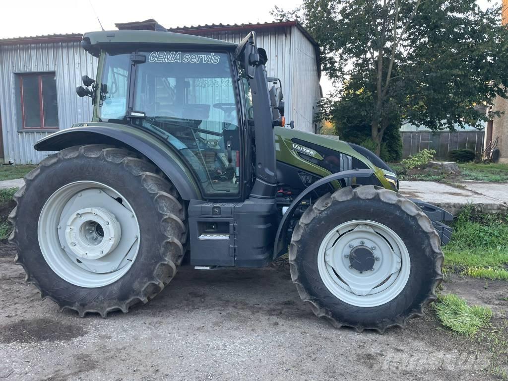 Valtra G 135 Τρακτέρ