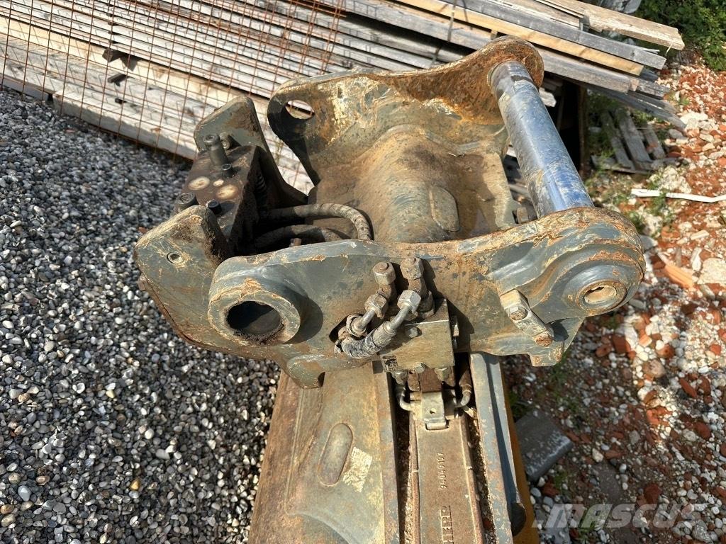 Liebherr R 922 Εκσκαφείς με ερπύστριες