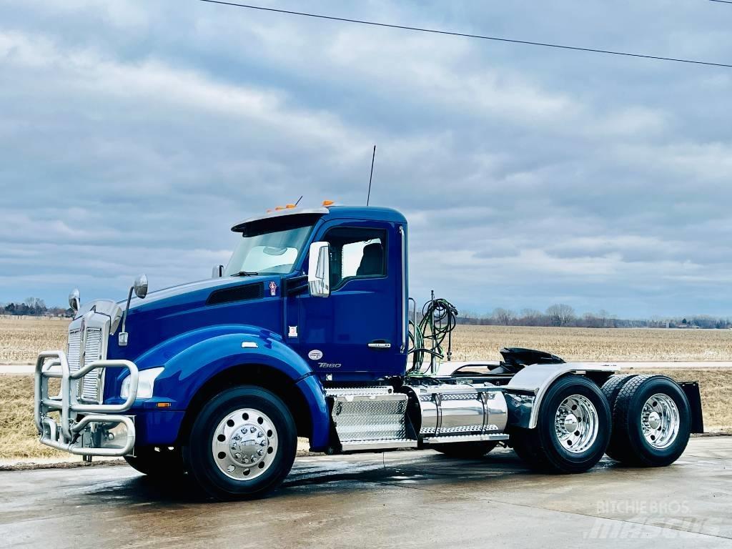 Kenworth T 880 Τράκτορες